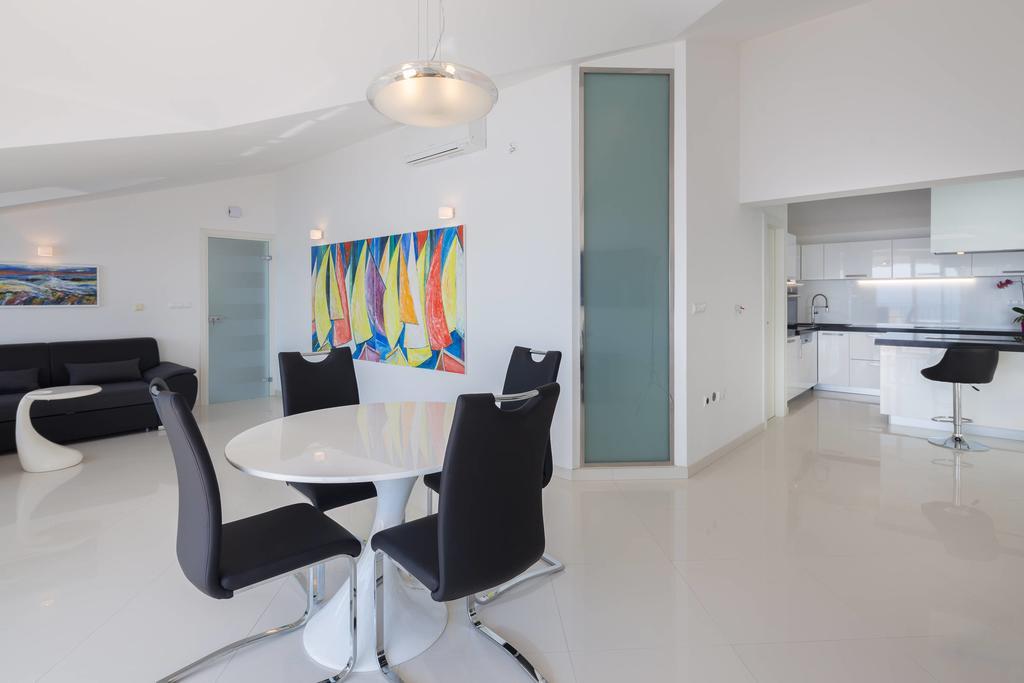 Beach Penthouse Diamond Omiš Exterior foto